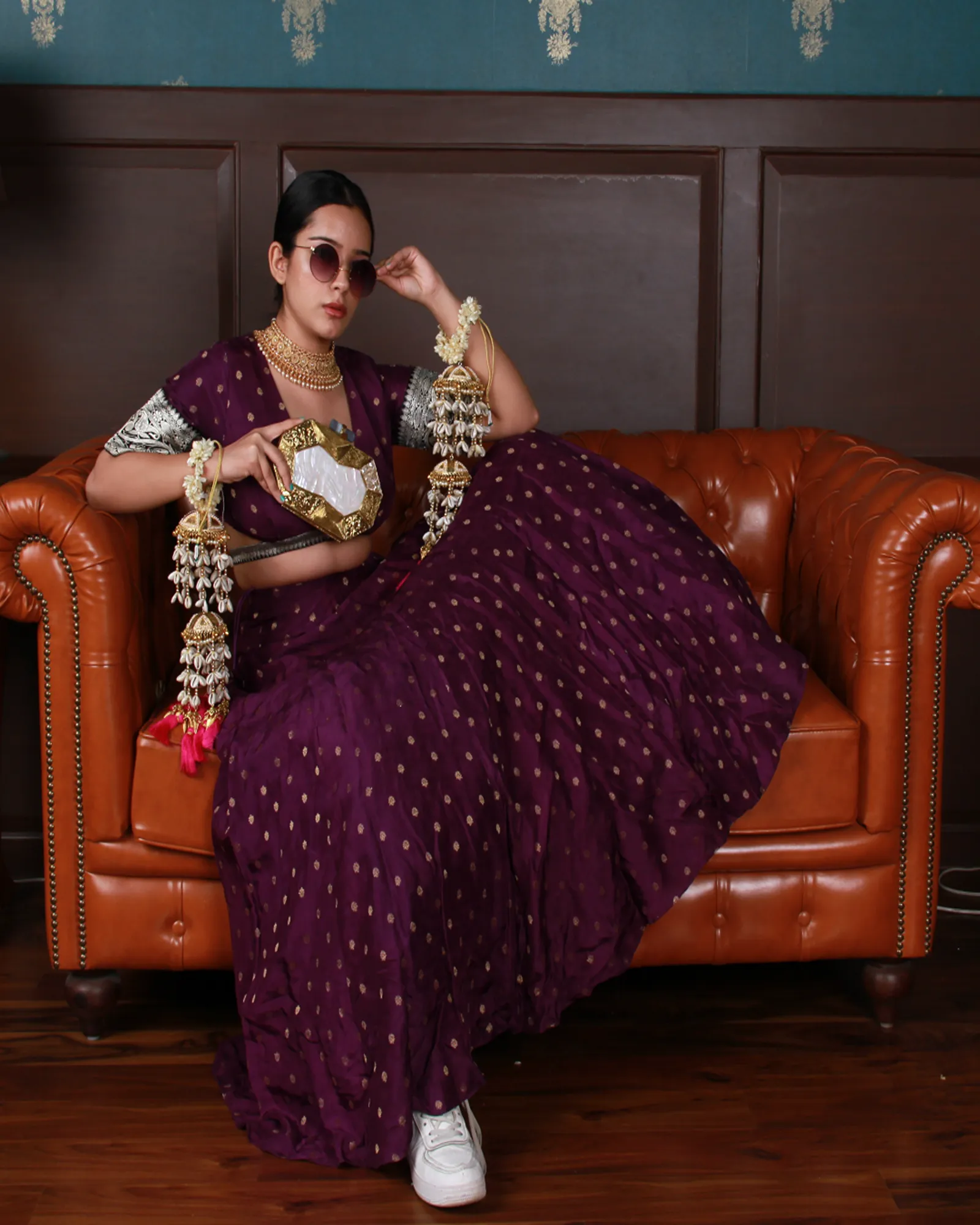 Inaayat Brass Clutch