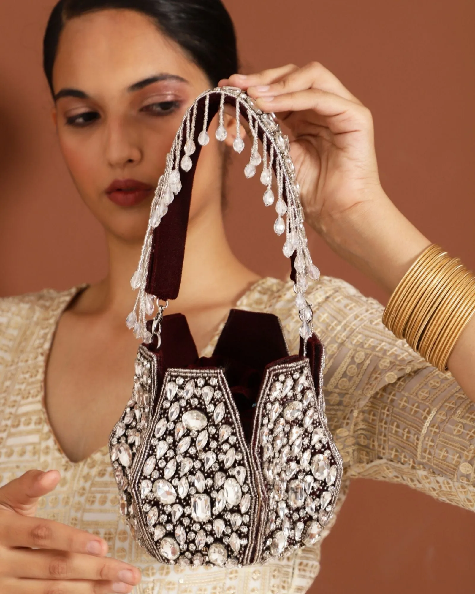 Jhalak Potli Bag with Handle