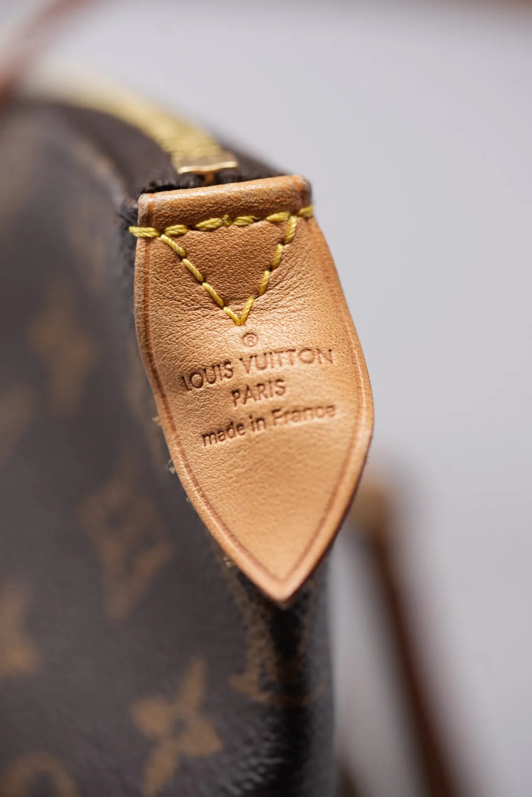 LOUIS VUITTON 2010 Tote Bag Monogram
