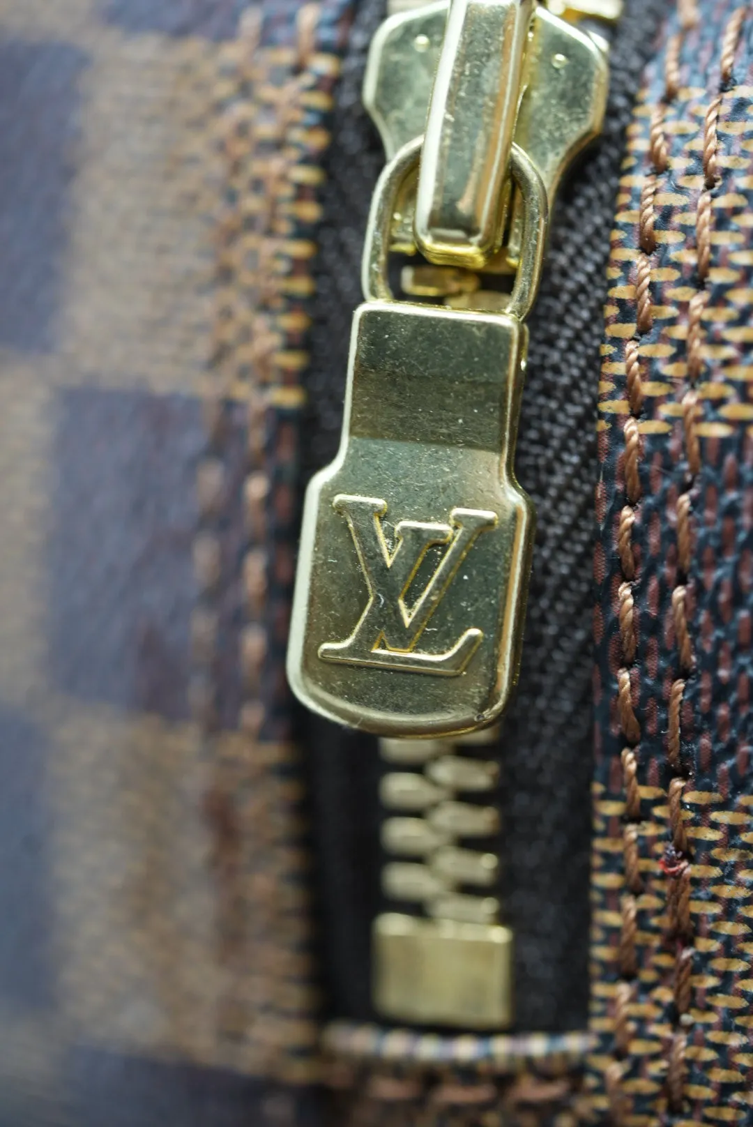 Louis Vuitton Damier Crossbody Bag 2004