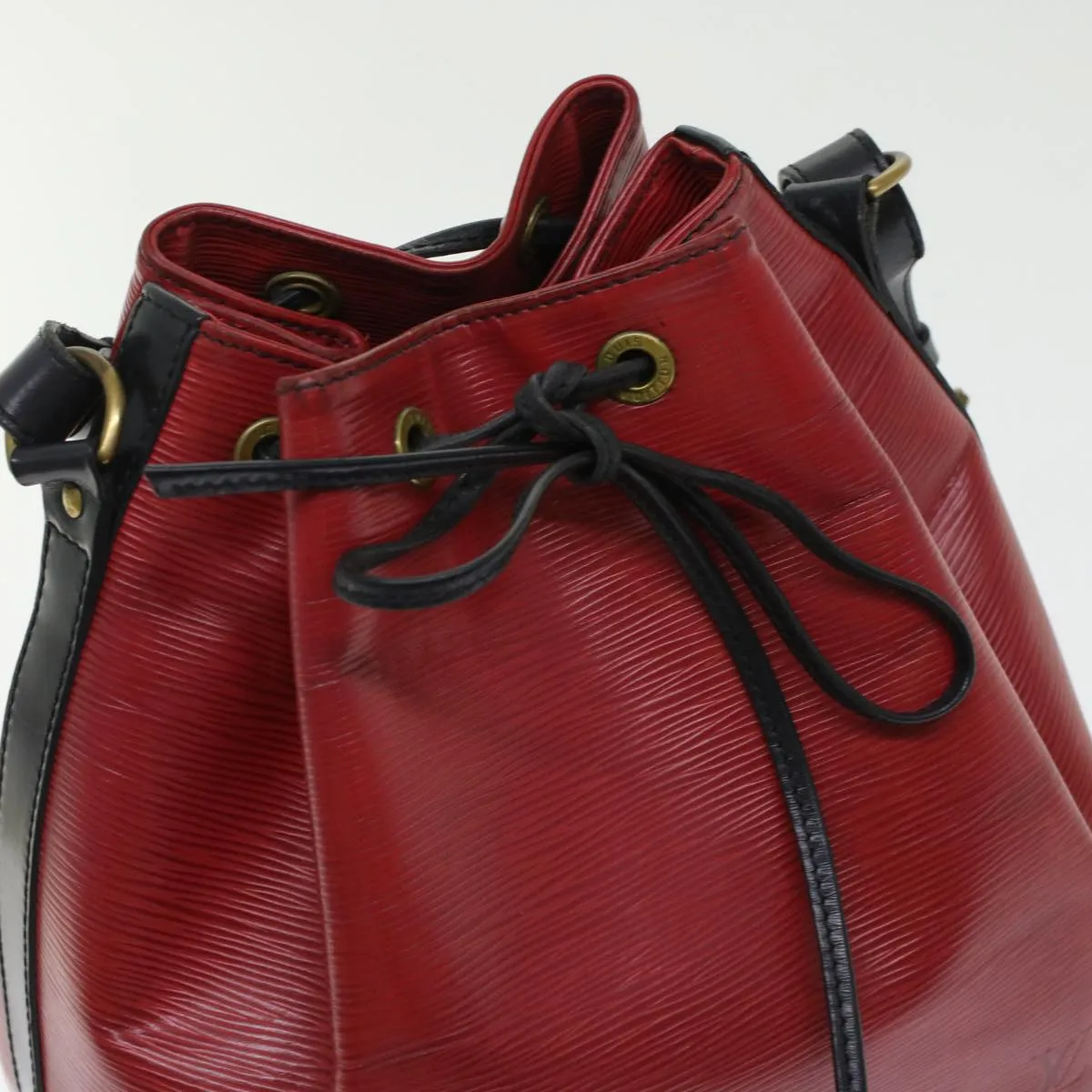 LOUIS VUITTON Epi Petit Noe Shoulder Bag Bicolor Black Red M44172 LV  45384