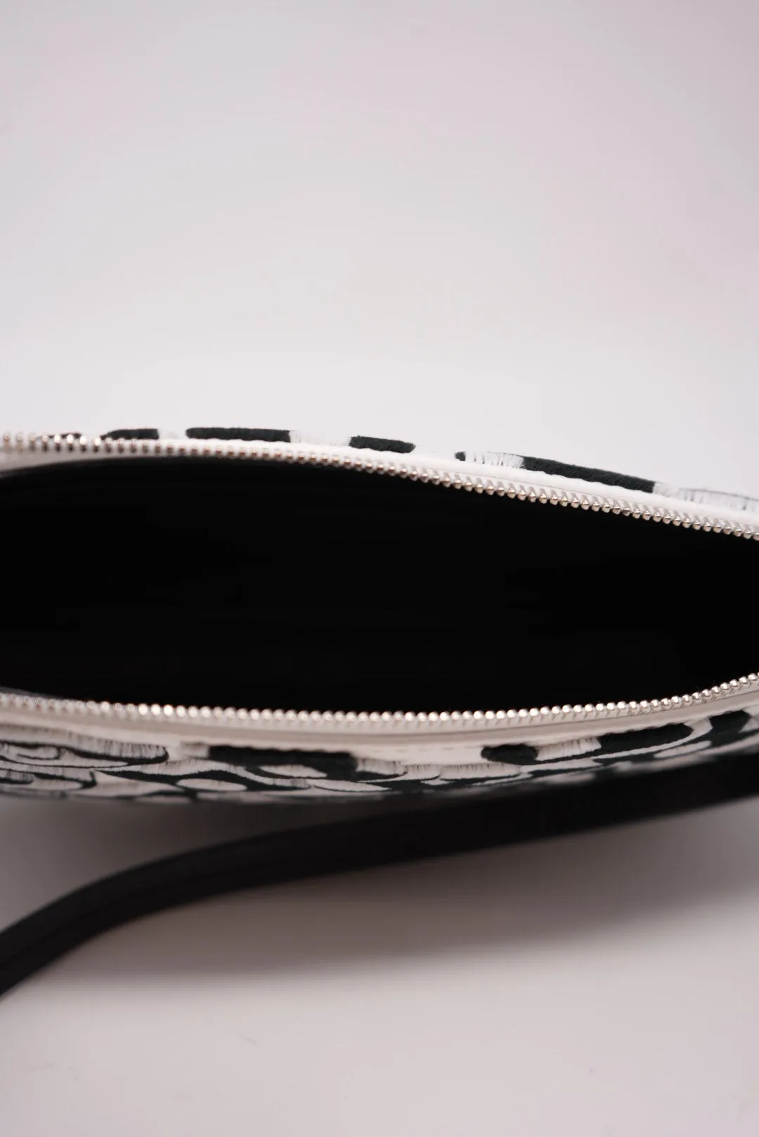 Louis Vuitton X Urs Fischer 2020 White/black Pochette Accessoires