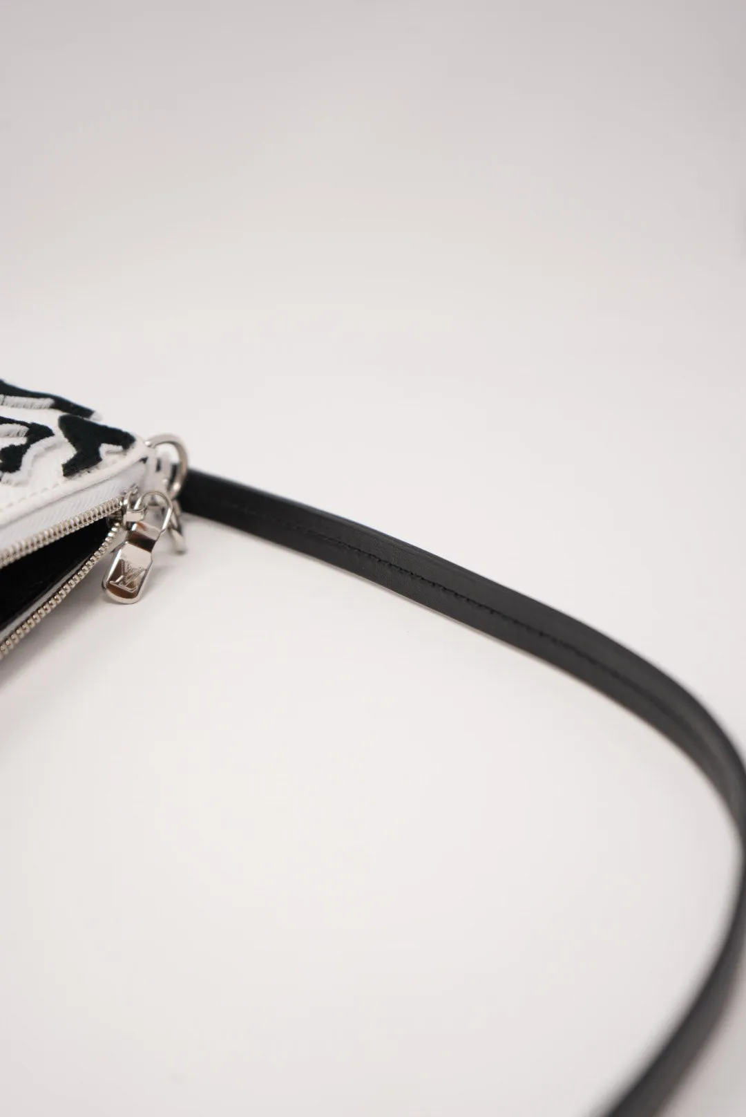 Louis Vuitton X Urs Fischer 2020 White/black Pochette Accessoires