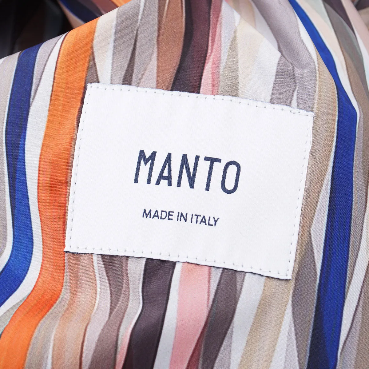 Manto Lightweight Packable Hooded Jacket