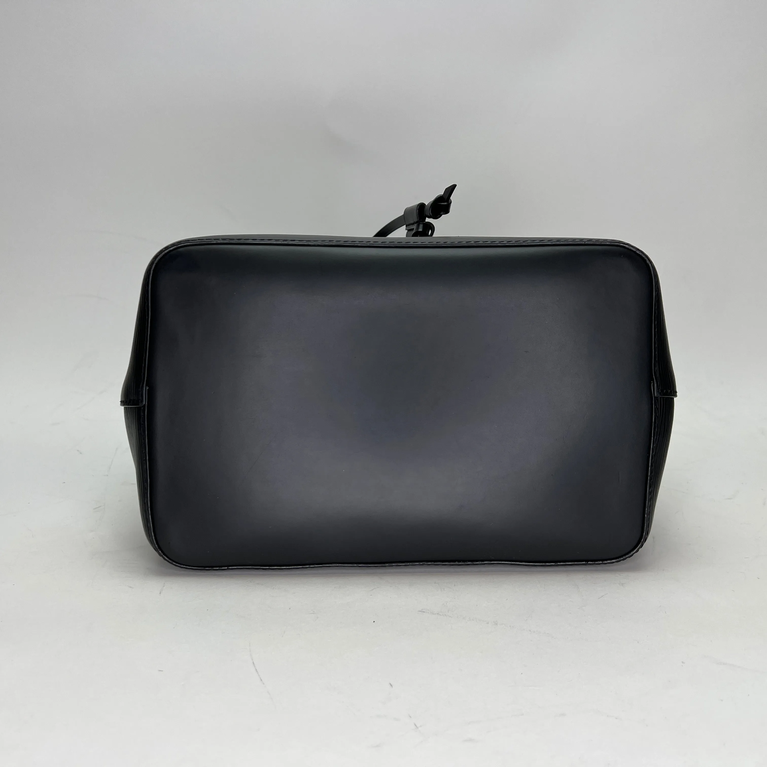 NeoNoe MM Black Bucket Bag in Epi Leather, Silver hardware