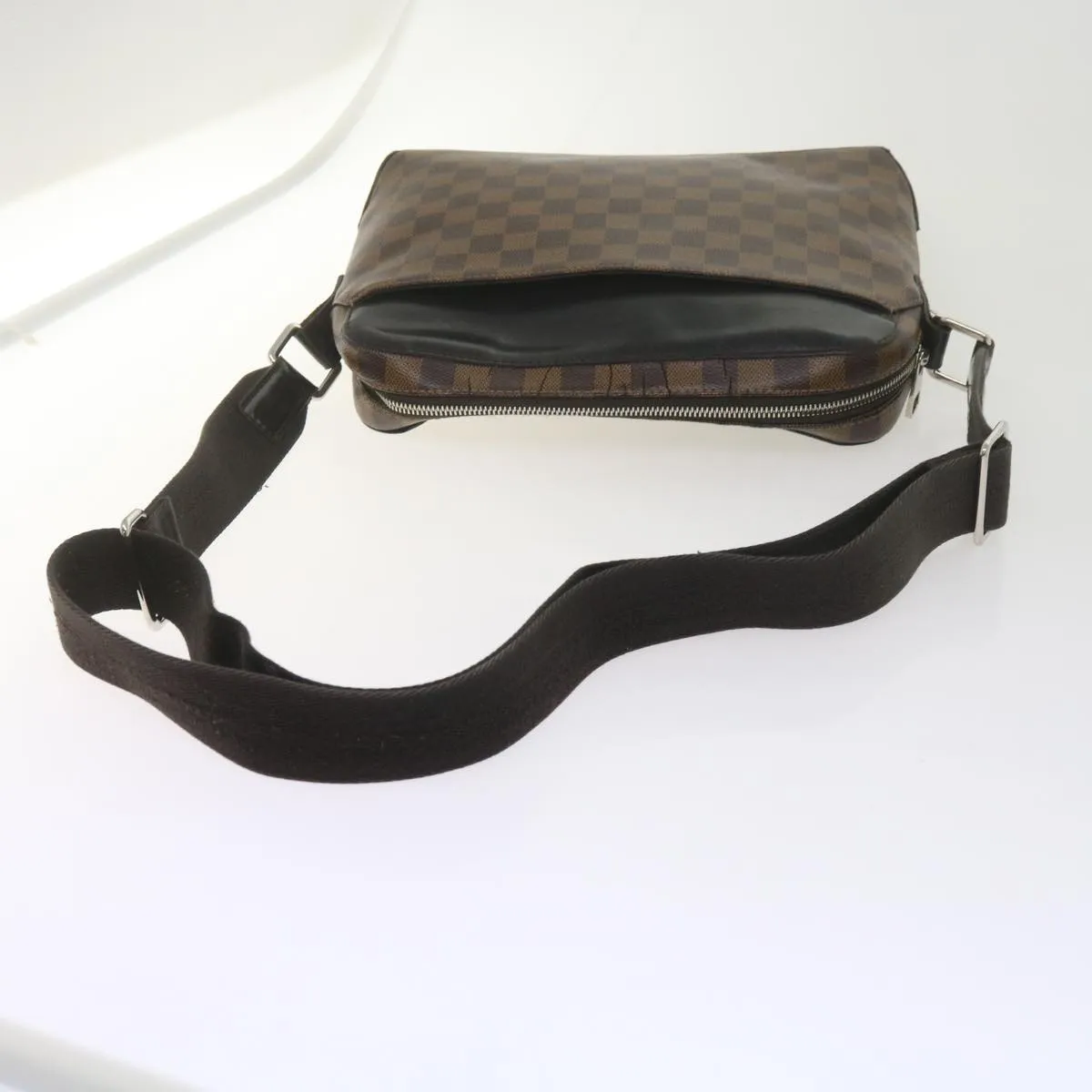 Trendy Inspired Louis Vuitton Damier Ebene Jake Messenger Pm Shoulder Bag N41568 Lv Auth Bs10717