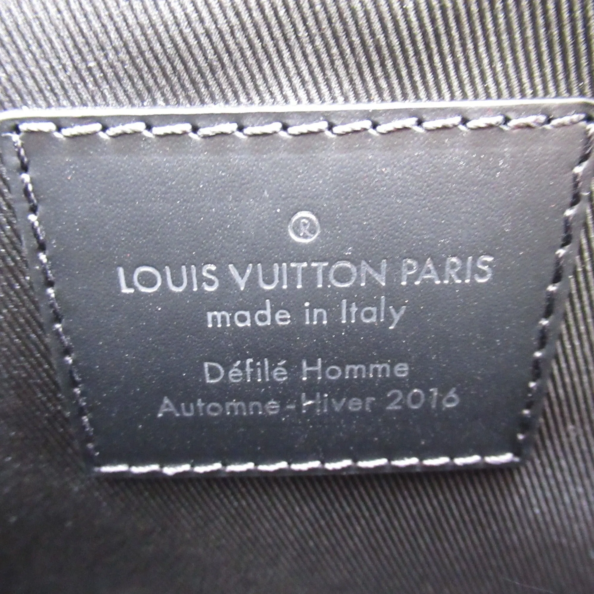 Trendy Inspired Louis Vuitton Messenger Voyage Pm Black Pvc Coated Canvas M40511