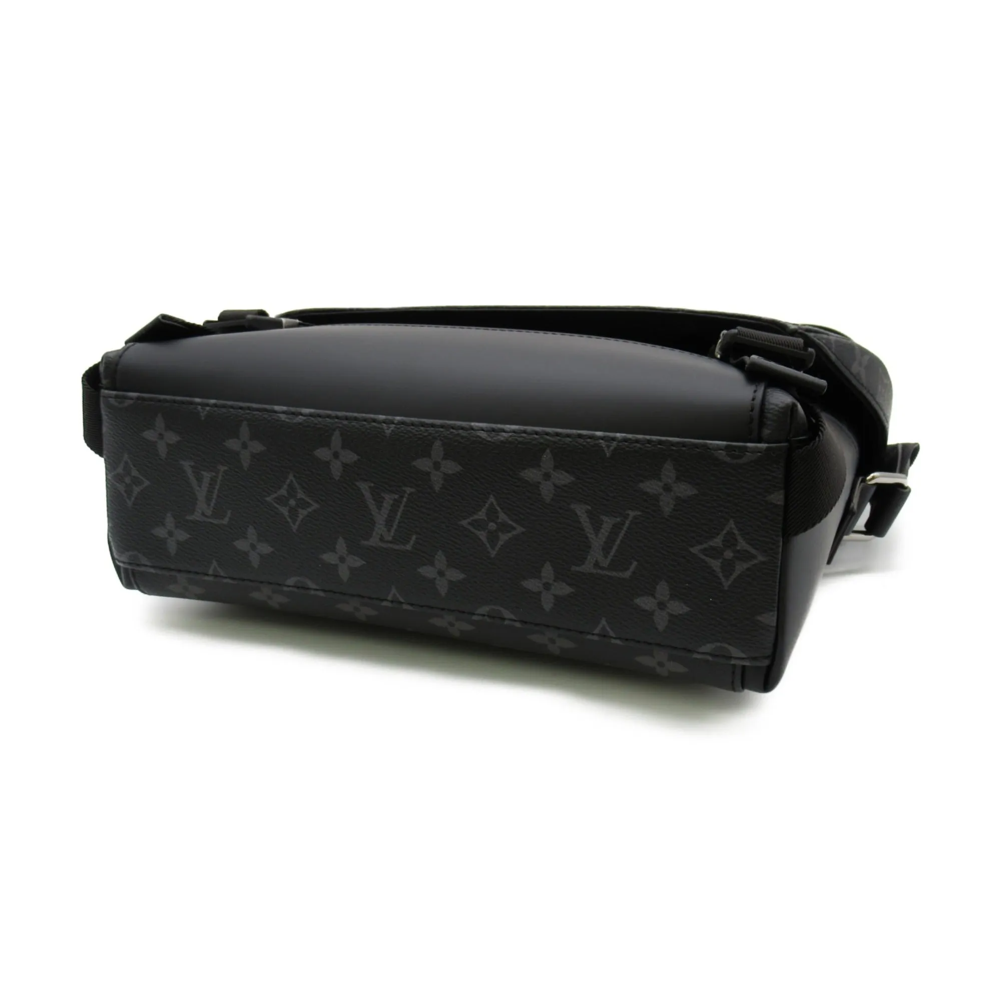 Trendy Inspired Louis Vuitton Messenger Voyage Pm Black Pvc Coated Canvas M40511