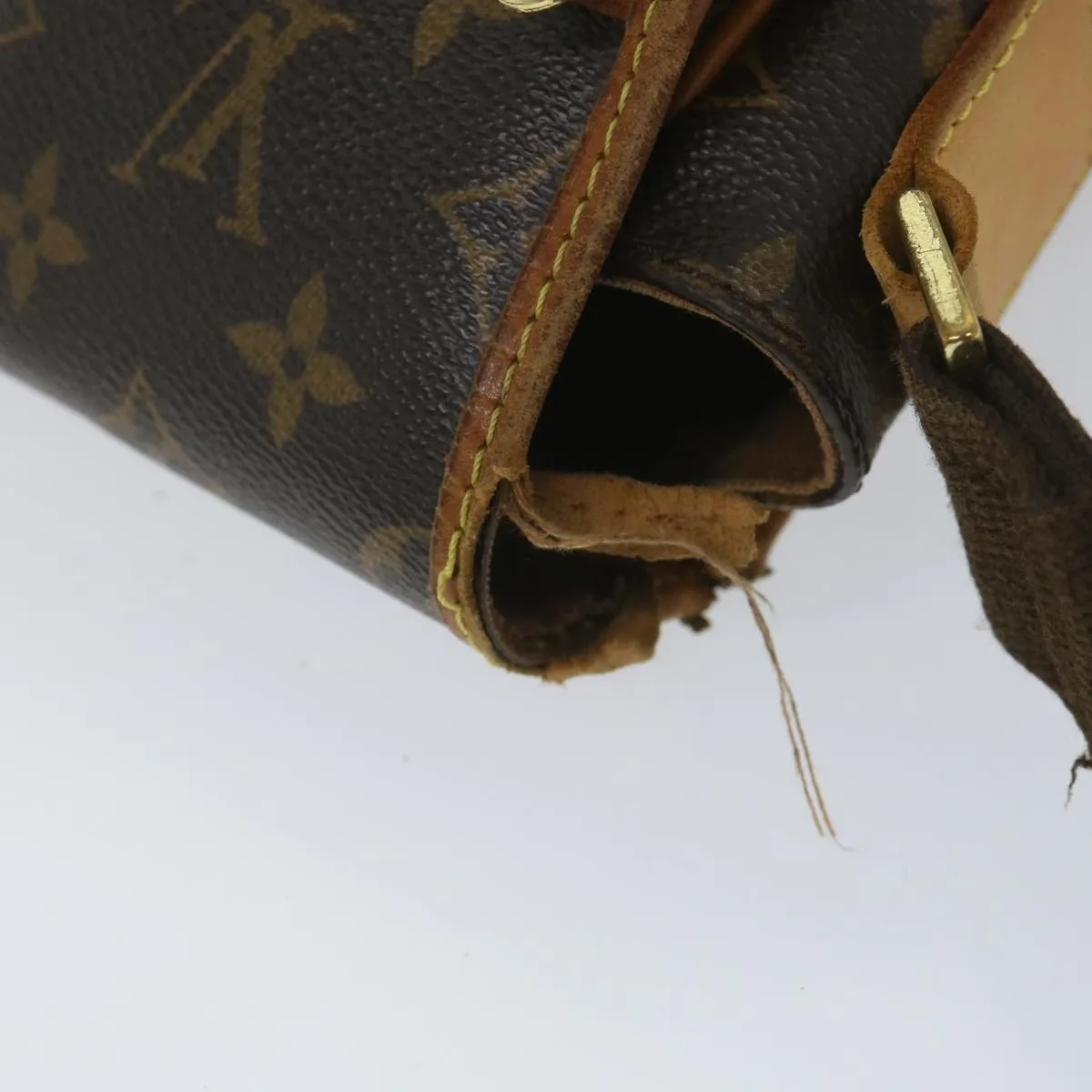 Trendy Inspired Louis Vuitton Monogram Messenger Bosphore Pm Shoulder Bag M40106 Lv Auth Ar10473