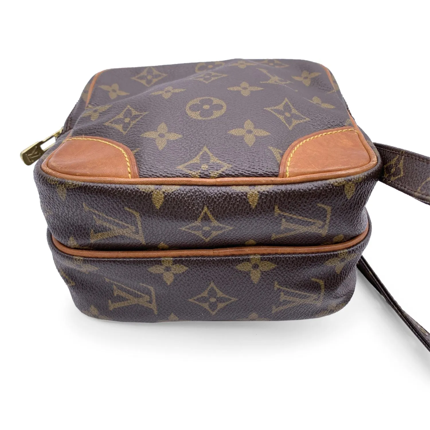 Trendy Inspired Louis Vuitton Vintage Monogram Canvas Amazone Pm Crossbody Bag