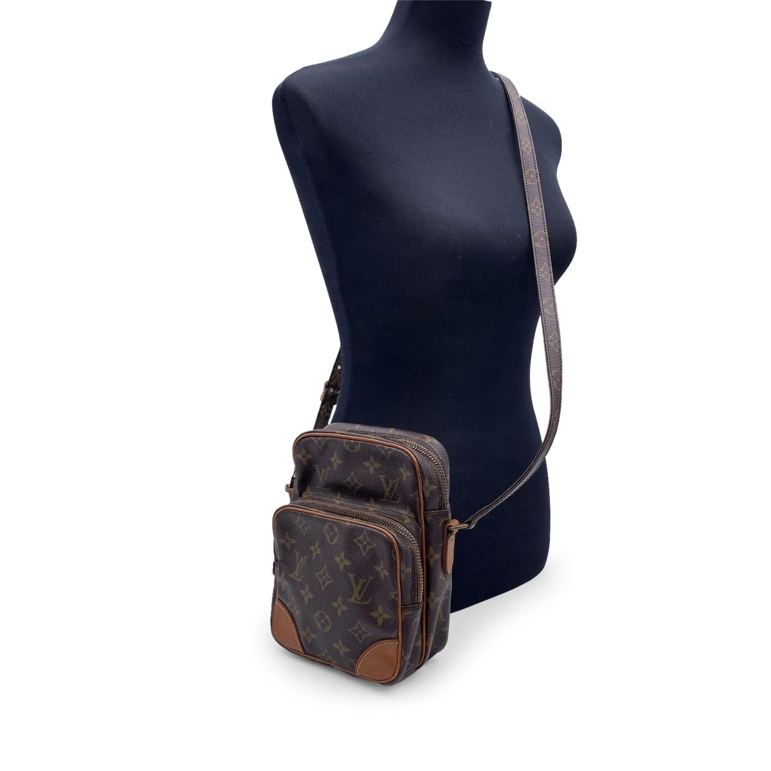 Trendy Inspired Louis Vuitton Vintage Monogram Canvas Amazone Pm Crossbody Bag