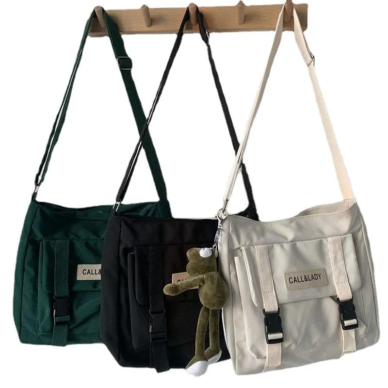 Trendy Large Capacity Women's Nylon Messenger Bag