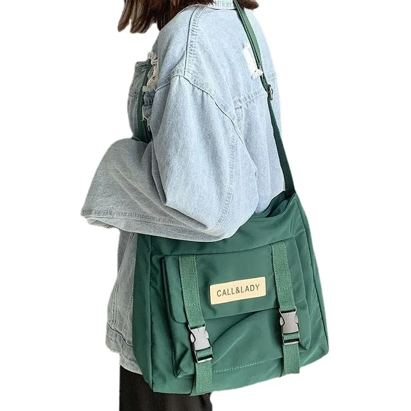Trendy Large Capacity Women's Nylon Messenger Bag
