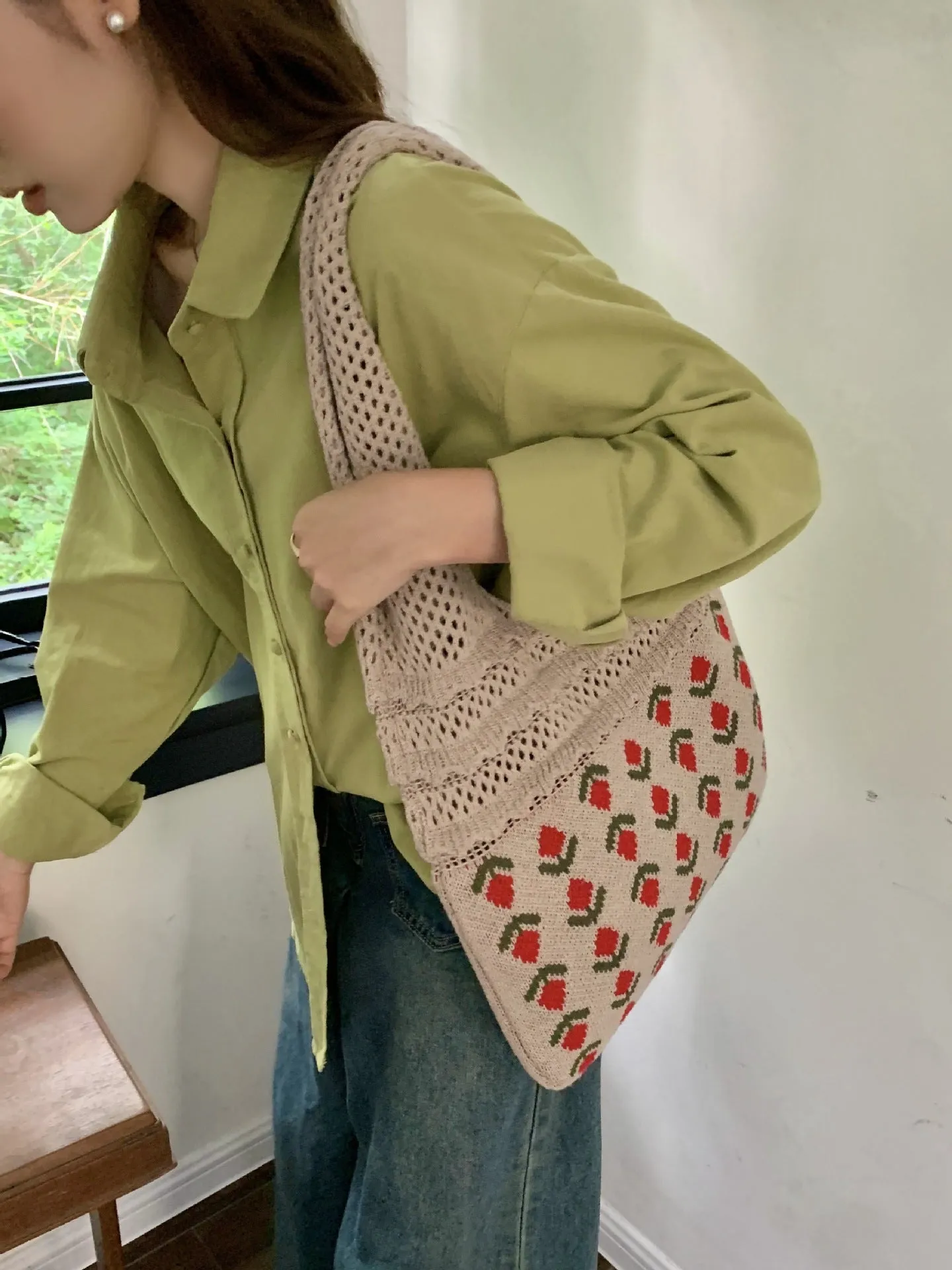 Women's Retro Woven Shoulder Bag